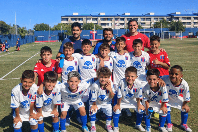 AMISTOSOS VS COLEGIALES.