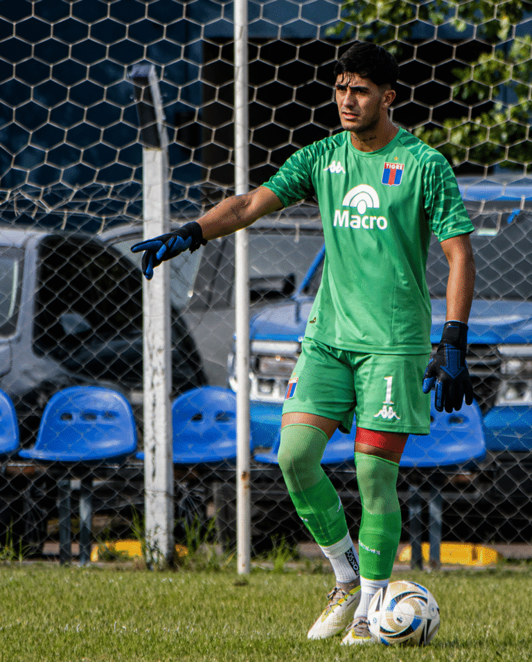 LA RESERVA VISITA A GIMNASIA LP.