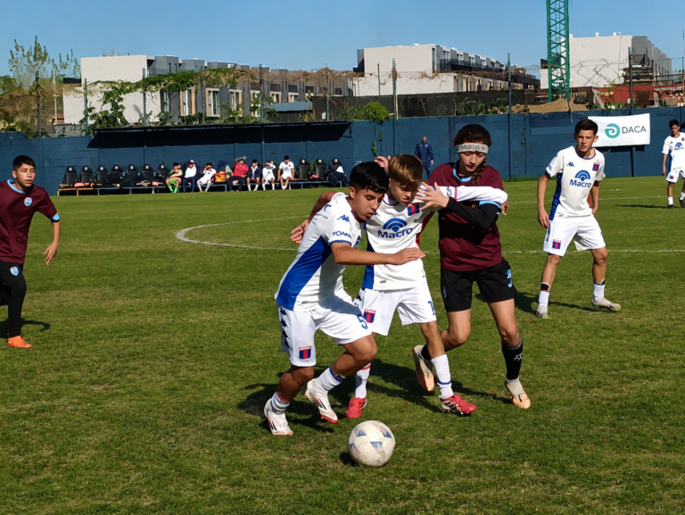 INFANTILES VS UAI URQUIZA.