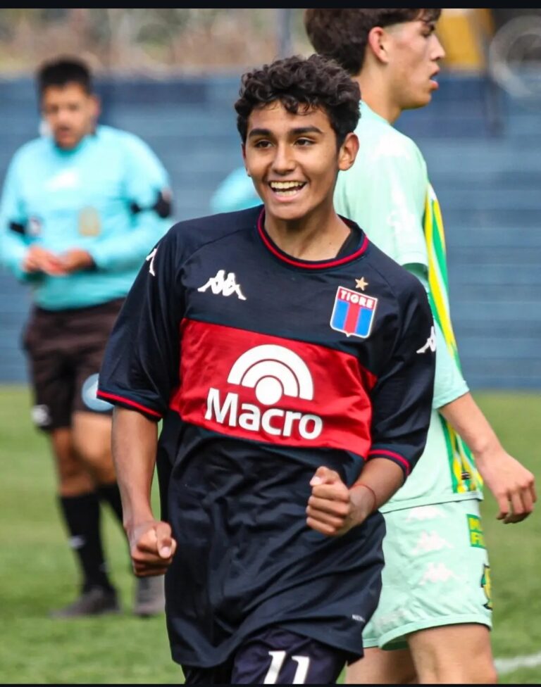 JUVENILES VS ALDOSIVI